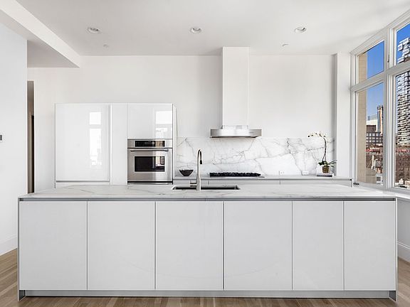 5th image of 129 Lafayette St APT 10A