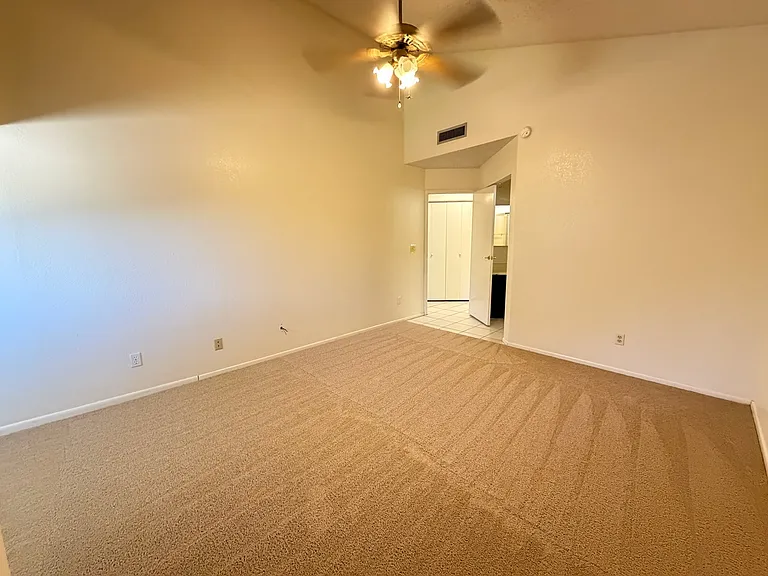 9368 N Hampshire Dr — Photo 5