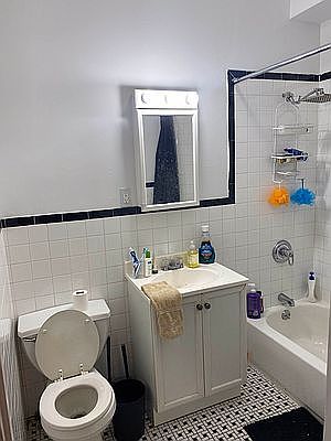 5th image of 49 Essex St APT 1A