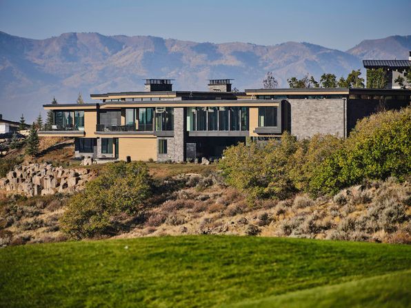 3821 Pinnacle Sky Loop