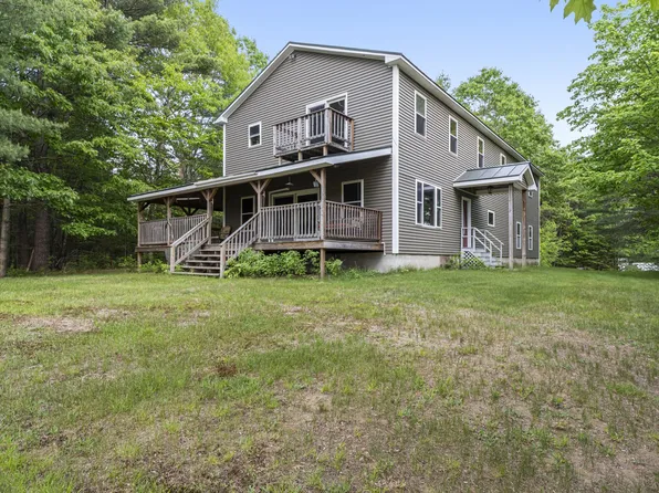 21 Burns Drive, Clinton, ME 04927