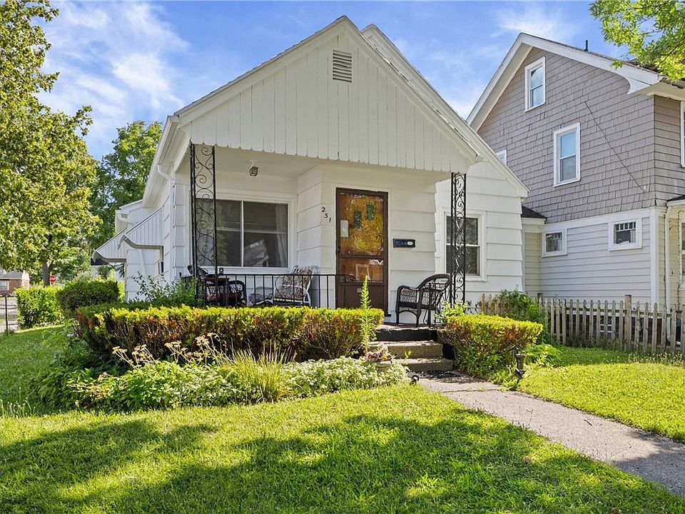 1st image of 251 Oneida St