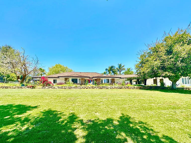 1650 Winterwarm Dr — Photo 1