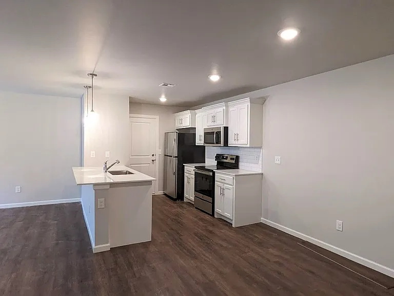 248 Spirit Dr — Photo 23