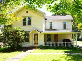 82 State St, Nicholson, PA 18446
