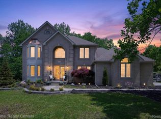 47222 Northgate Ct, Canton, MI 48188