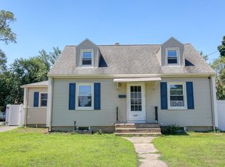 172 Windemere St, Springfield, MA 01104