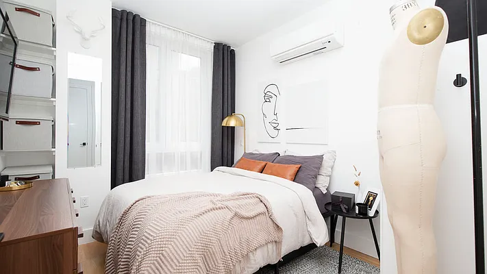 Rented by Nooklyn NYC LLC | media 22