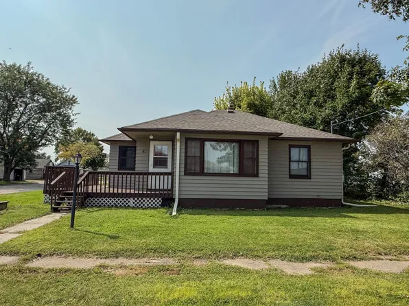119 1st St SW, Clara City, MN 56222