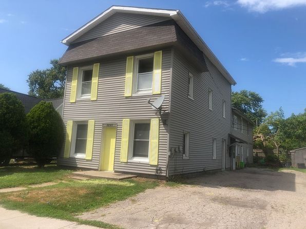 1215 Hancock St