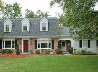 978 Woodcreek Dr, Milford, OH 45150