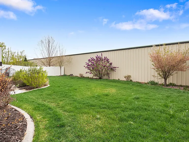 1826 W River Birch Rd — Photo 43