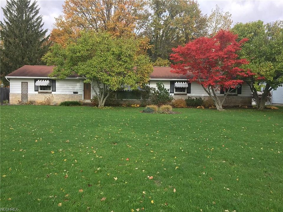 1st image of 130 Edgewood Dr