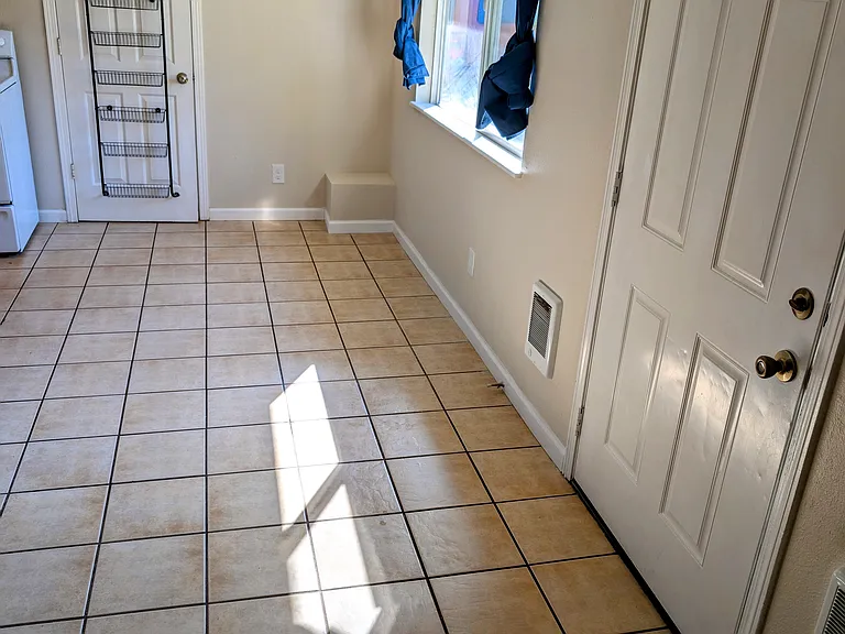 10613 Sheridan Ave S — Photo 11