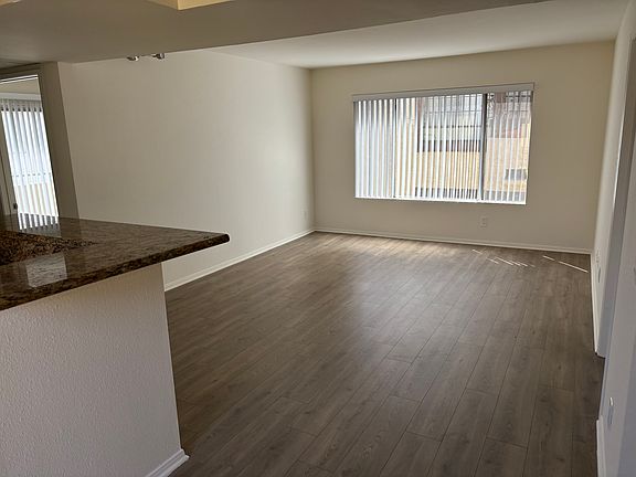 3rd image of 17450 Burbank Blvd #217