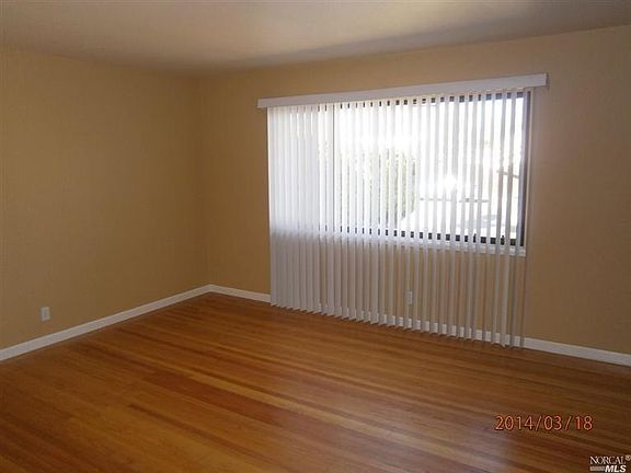 4th image of 343 Hopkins Dr