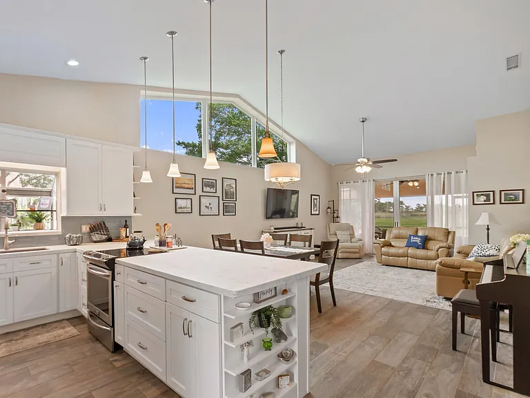 1401 Mahogany Pl — Photo 8