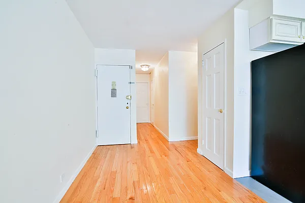 Rented by Platinum Properties | media 33