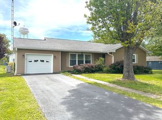 106 S George St, Hurst, IL 62949