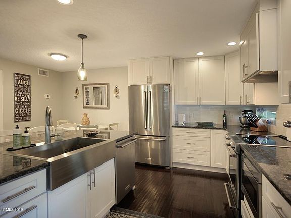 5th image of 6306 Treetop Dr #6306