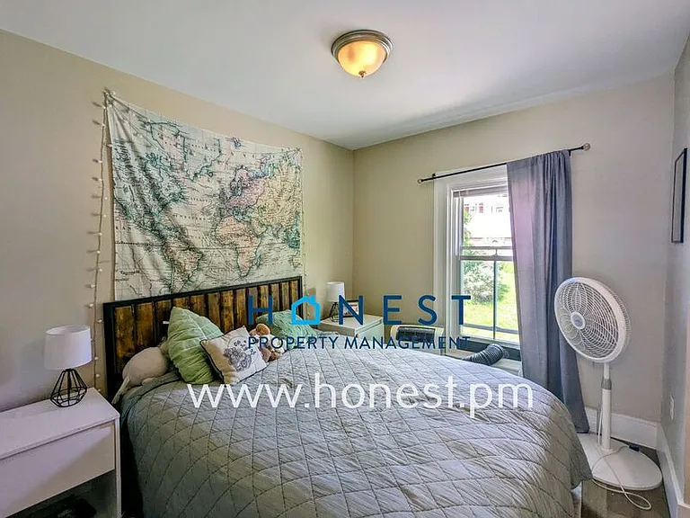18 Warren St #2 — Photo 8