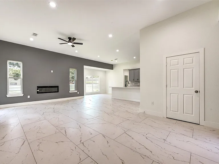 508 Georgia St — Photo 20