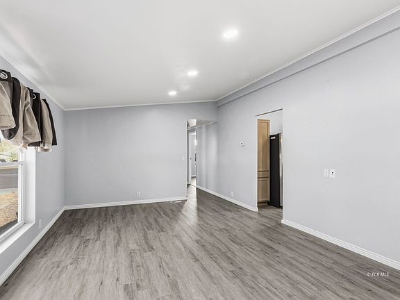4th image of 512 Tasha Way