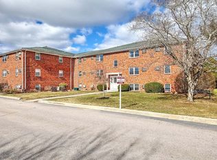 91 Pleasant St APT A6, Medfield, MA 02052