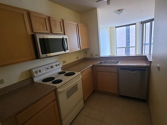 3rd image of 222 N Columbus Dr APT 2105