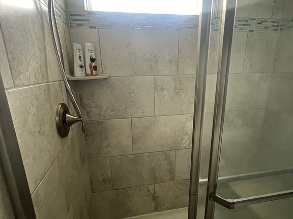 5th image of 36063 Auburn Way