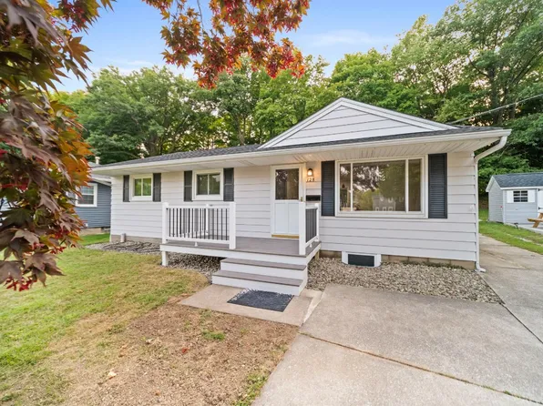 128 Halley St, Erie, PA 16511