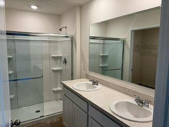5th image of 3829 Genteel Dr