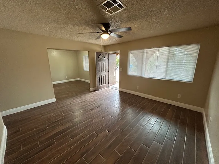 1520 N Giddings St — Photo 5