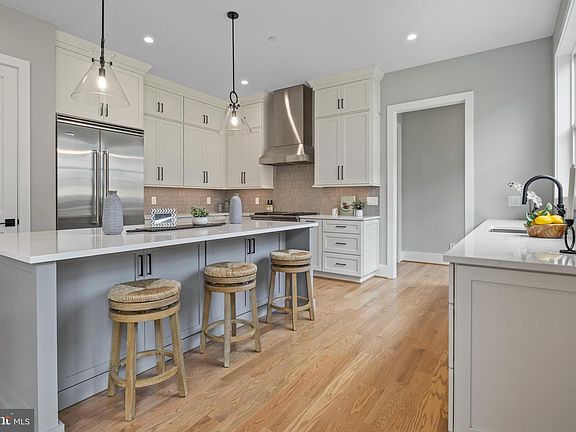 4th image of 5912 Kingswood Rd