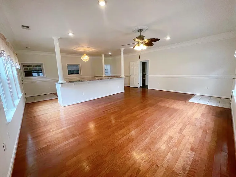 206 W Beech Rd — Photo 15