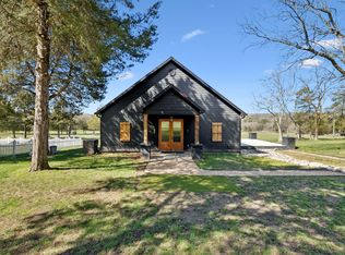 61 Boning Rd, Fayetteville, TN 37334