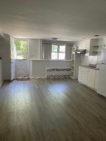 1st image of 216 Stephen St
