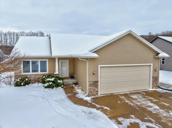 705 Prairie Lane, Mazomanie, WI 53560