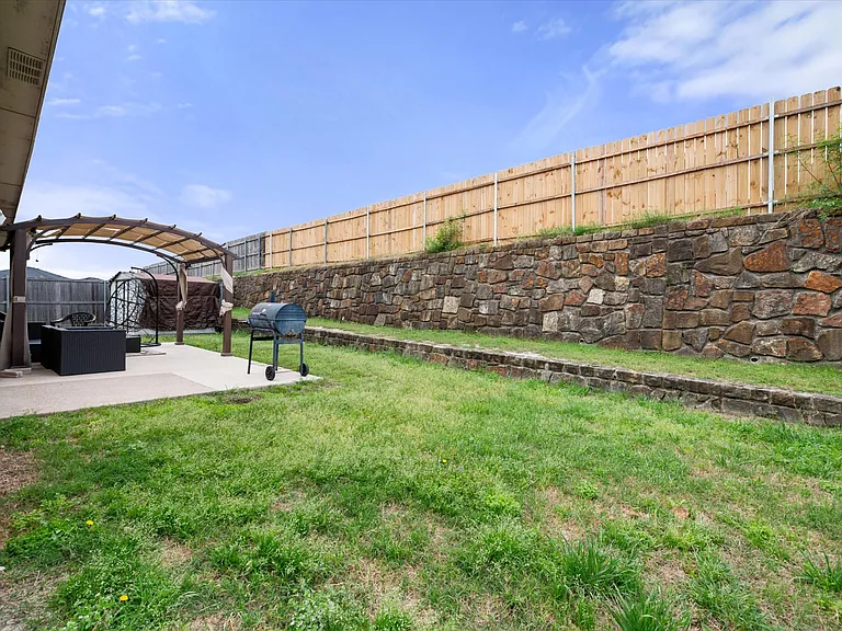 1315 Foster St — Photo 18