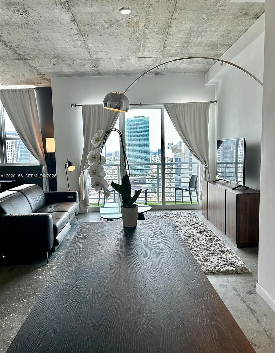 The Loft Downtown Ii Condo — Photo 2