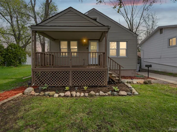 23392 Cayuga Ave, Hazel Park, MI 48030