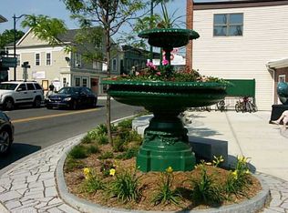 51 W Main St, Mystic, CT 06355