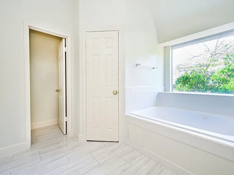 9731 New Kent Dr — Photo 19