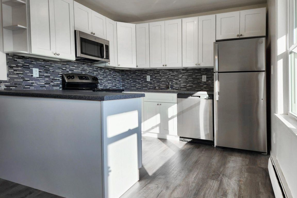 Bldg A/ 3 bdrm unit- Kitchen