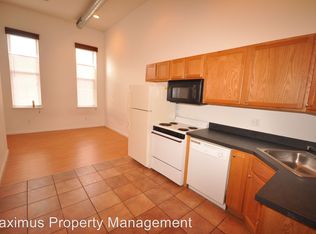 1305 N 15th St APT D, Philadelphia, PA 19121