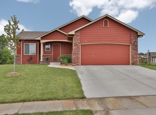 1702 S Lynnrae St, Wichita, KS 67207