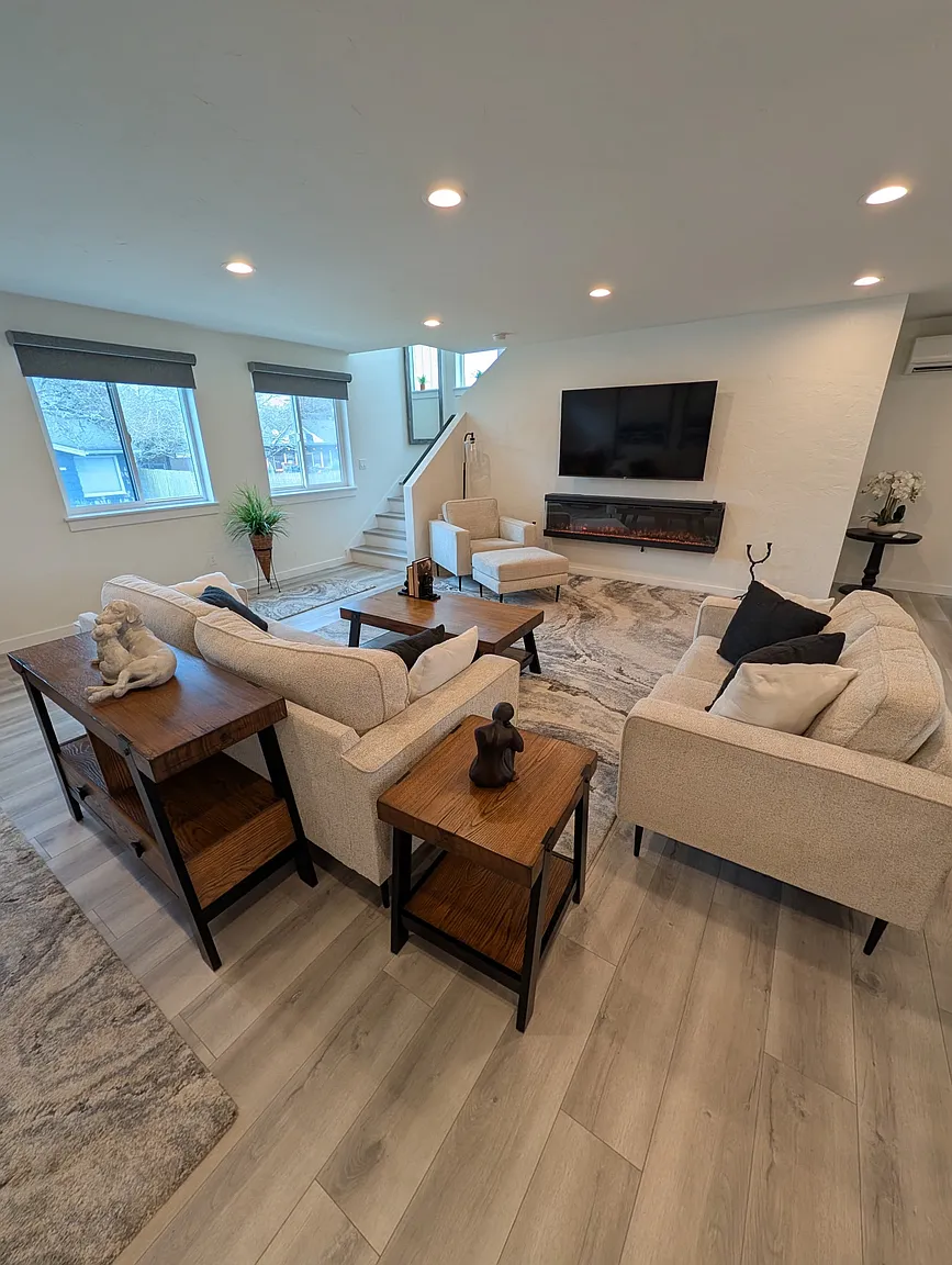 221 Avenue I photo 1