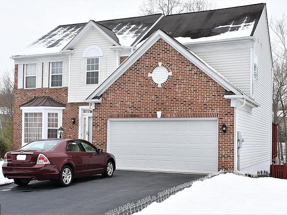 3rd image of 5875 Moonbeam Dr
