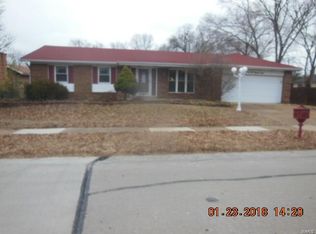 4688 Lodgewood Ln, Saint Louis, MO 63128