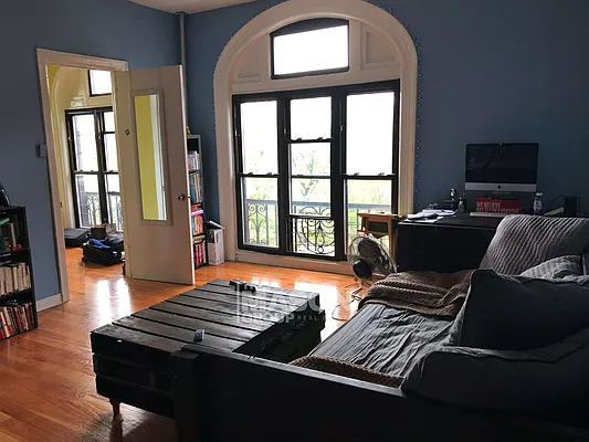 Rented by Mason Group LLC | media 21